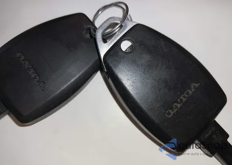 2007 Volvo C70 T5 z USA, uszkodzony, nr VIN YV1MC68227J027345